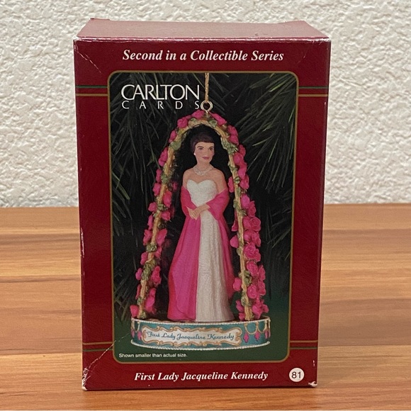 Vintage 1999 Carlton Cards First Lady Jacqueline Kennedy Christmas Tree Ornament - Picture 6 of 15